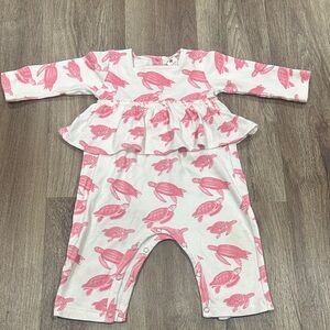 Kate Quinn 6–12M Organic Cotton Romper | Pink Sea Turtle Print